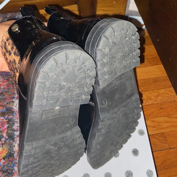 Cute Girls Black/leopard print rain boot.. - Picture 3 of 3